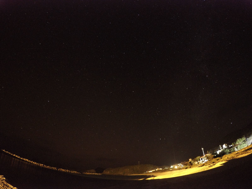 慶良間諸島・阿嘉島の星空で見えた流れ星の写真